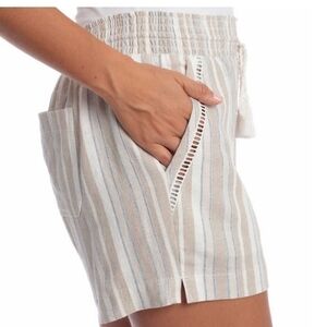 🛑 2 / $40 Sale! BRIGGS Linen Blend Beige & White Striped S…